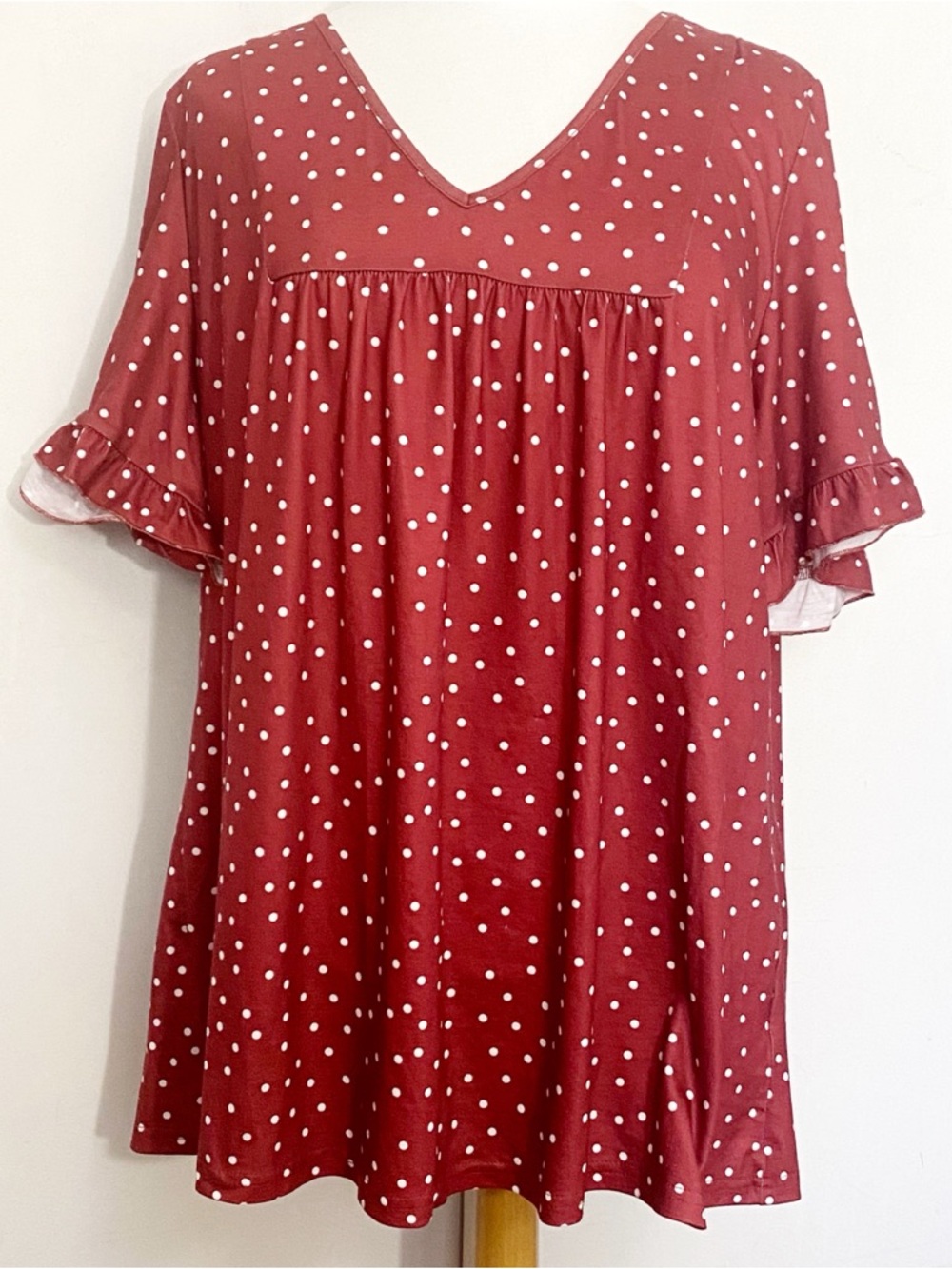 BloomChic Dark Red And White Polka Dot Ruffled Sleeve Top 18/20